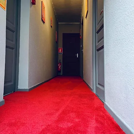 Hotel L Organdi *